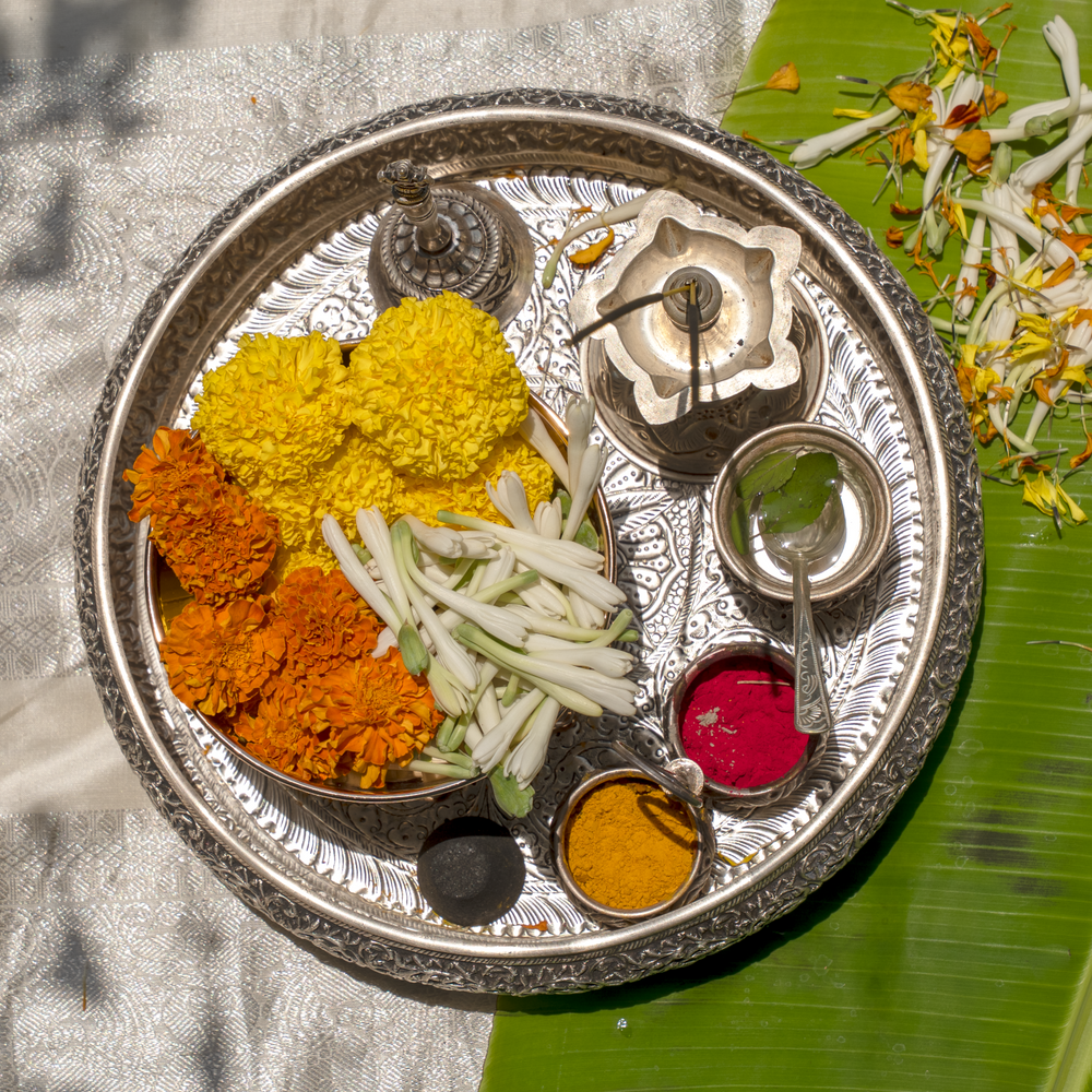 Marigold & Rajnigandha