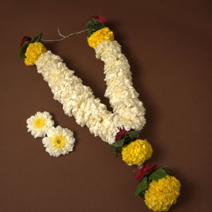 Shevanti Mala with Durva and Loose Bijli Flowers Combo